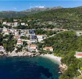 Luxury 4 Bedroom Villa with Heated Infinity Pool, Sauna, Gym, Jacuzzi and Sea Views in Vrbica, near Dubrovnik, Sleeps 8